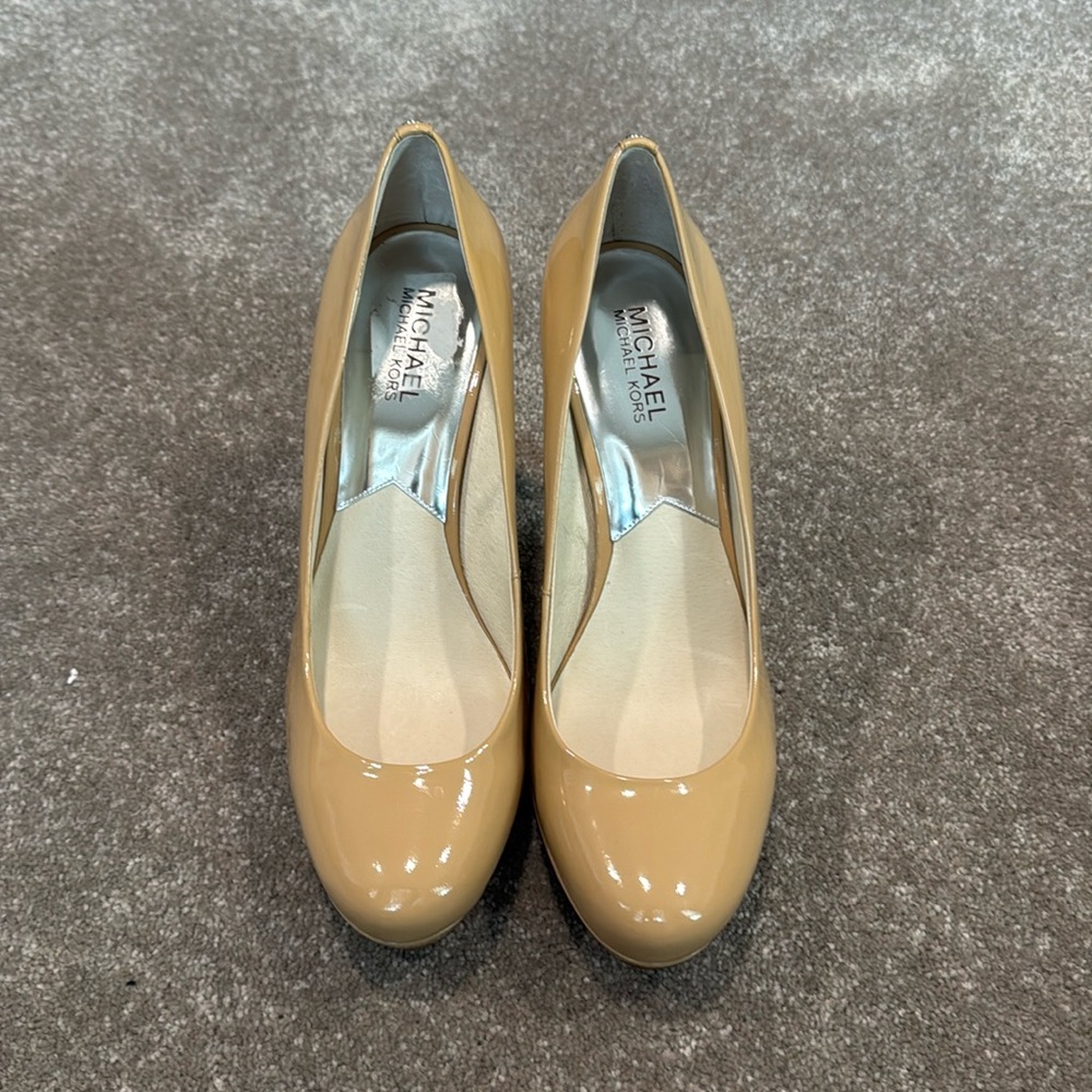 Michael Kors Ionna Nude Patent Pump